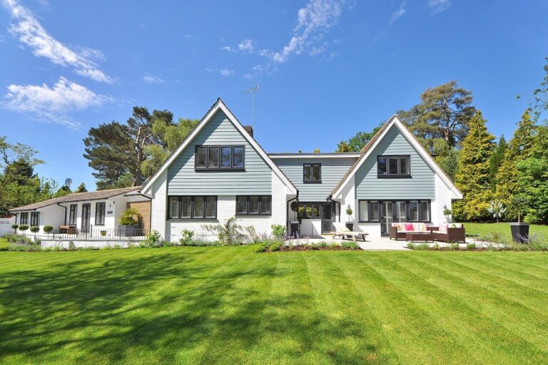 Spacious 4-Bedroom Detached Home with Modern Amenities