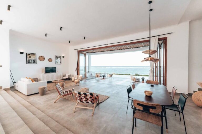 Luxury pluse Beachfront House for Sale, 4 Bed Ocean View Private Pool and Parking